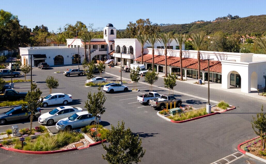 landscape maintenance service retail centers vista